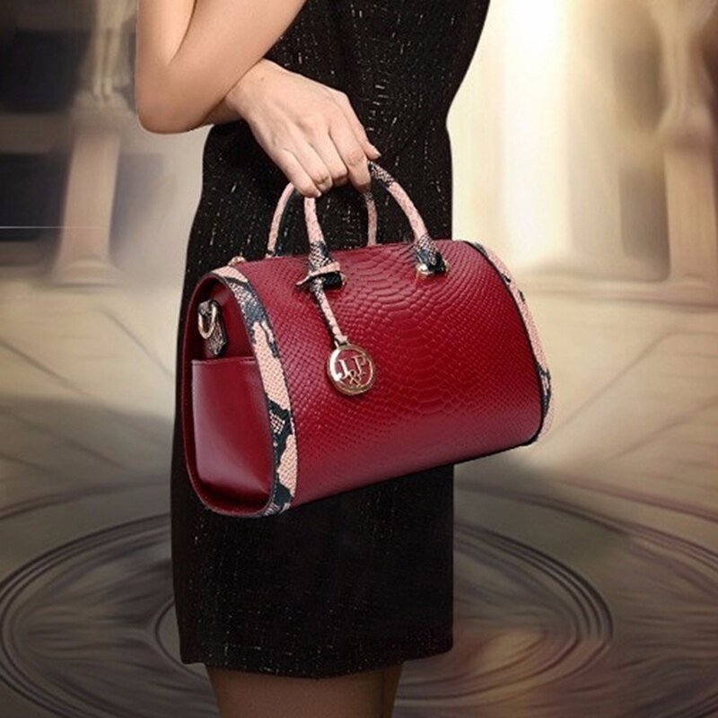 Women's Crocodile Print PU Leather Crossbody Bag – Structured Shoulder Bag